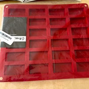 New tag, silicone, bakeware for chocolate molding or baking